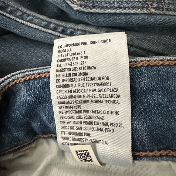 New with tags- American Eagle - Super High Rise Jegging- Size 10 Short- 30 W - Picture 4 of 7